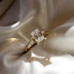 Flawless Moissanite: The Perfect Gem for Modern Elegance